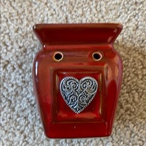 Scentsy Nightlight wax warmer~  “Heartfelt”